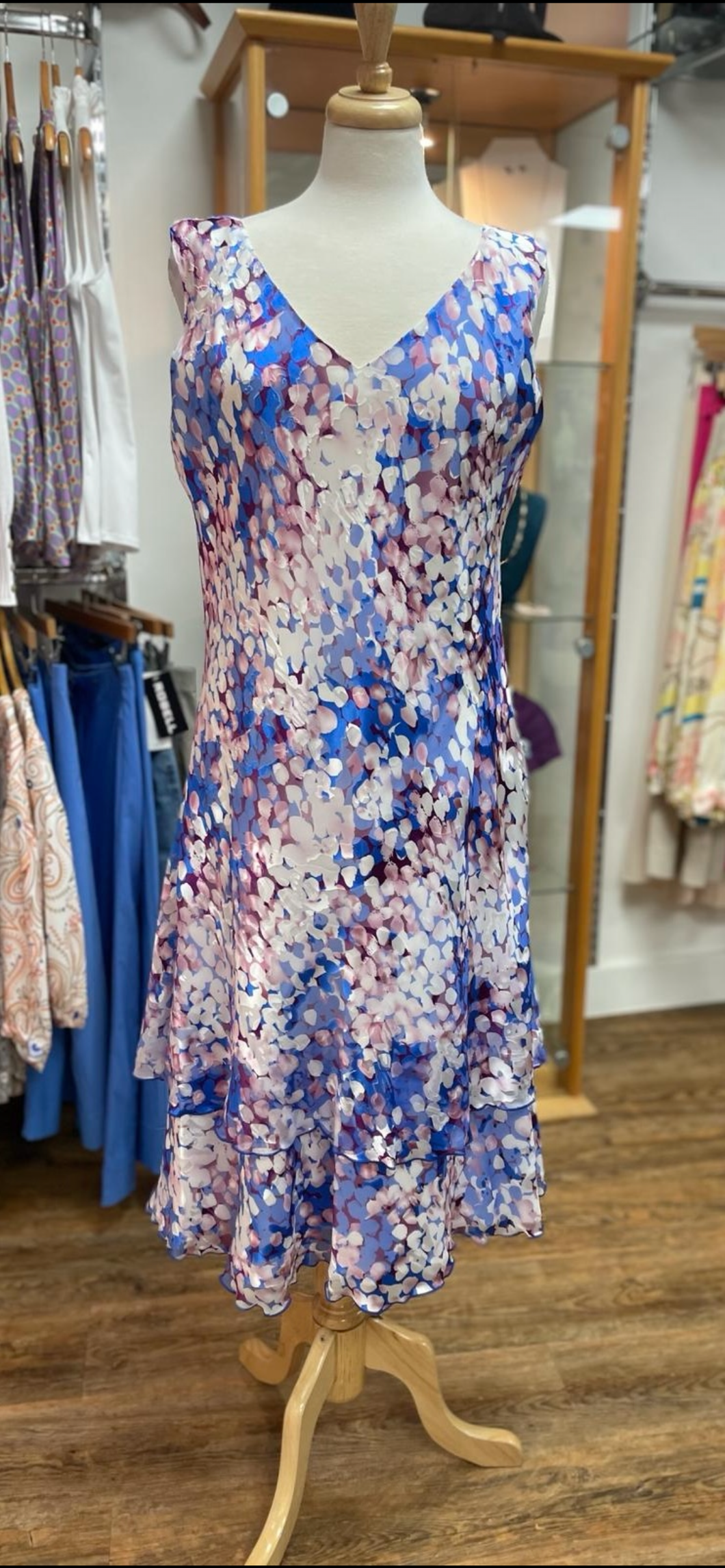 Allison - Sleeveless v neck with Bolero jacket. - Blue & pink ditsy print