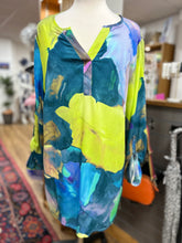 Load image into Gallery viewer, Doris Streich - Tunic Blouse - Lime Green &amp; Blue Print
